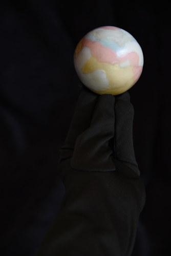 I did it my world, 2020, C-Print, Gemeinschaftskaugummi anlässlich Private Views – Kunst im öffentlichen Raum Revisited